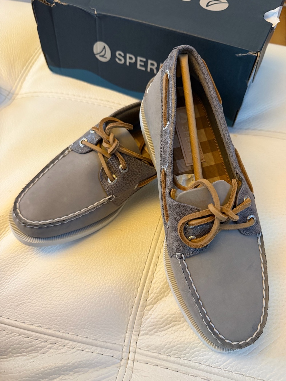 Sperry A/O 2-Eye Leather Boat Shoes Grey Size 7 NWT